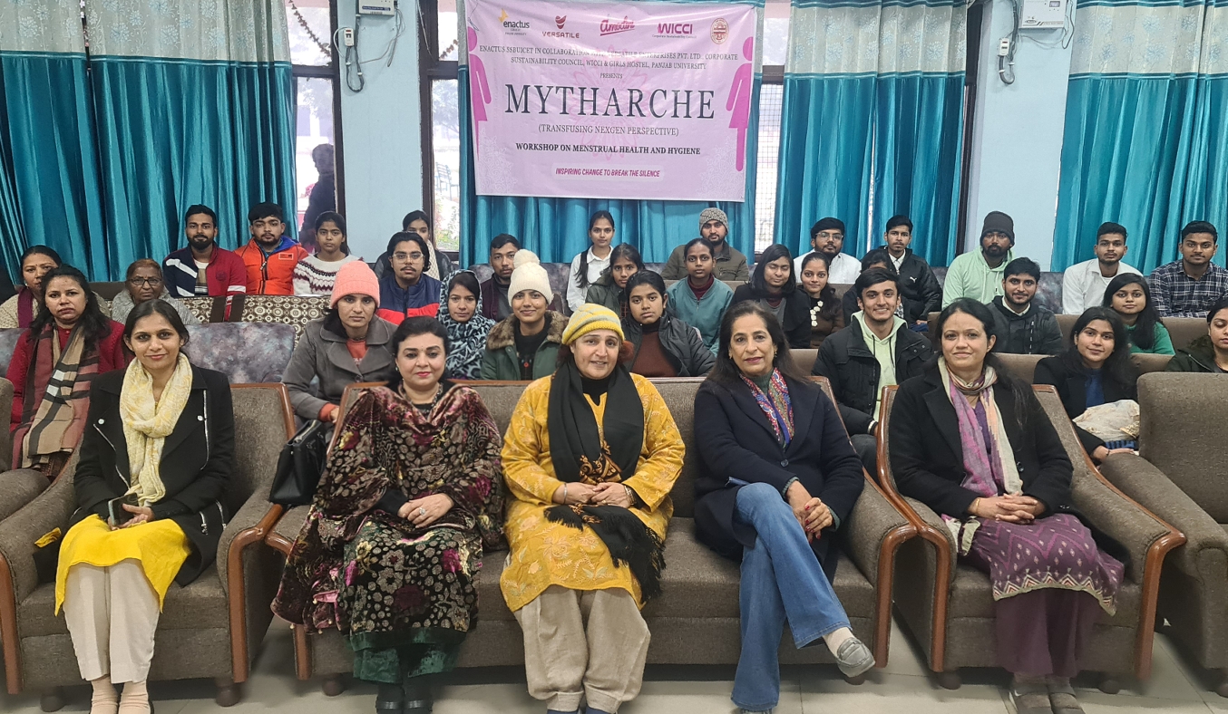 ENACTUS टीम ने गर्ल्स हॉस्टल नंबर में मासिक धर्म स्वास्थ्य और स्वच्छता पर व्यावहारिक कार्यशाला का आयोजन किया। 1, पी. यू.